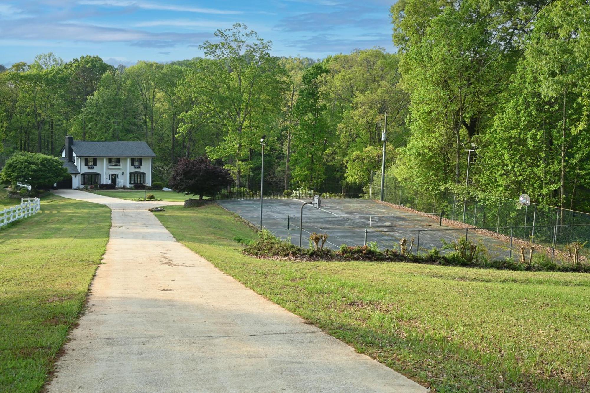 Southern Home And Fishing Lake. GainesvilleGainesville  Kültér fotó